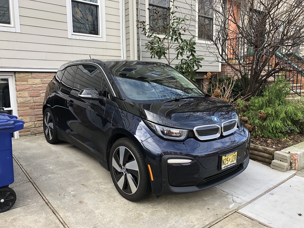 2018 BMW i3 REX in FL. $99 a month till last day of 2019. $1.4k down and $700 MSD. Loaded ...