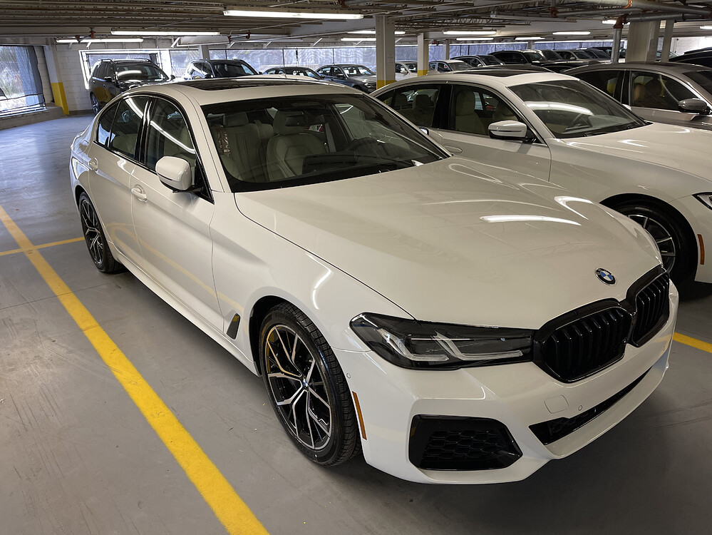 2021 BMW 540 xDrive Fully loaded. 34 months left, 73k msrp, 828 per