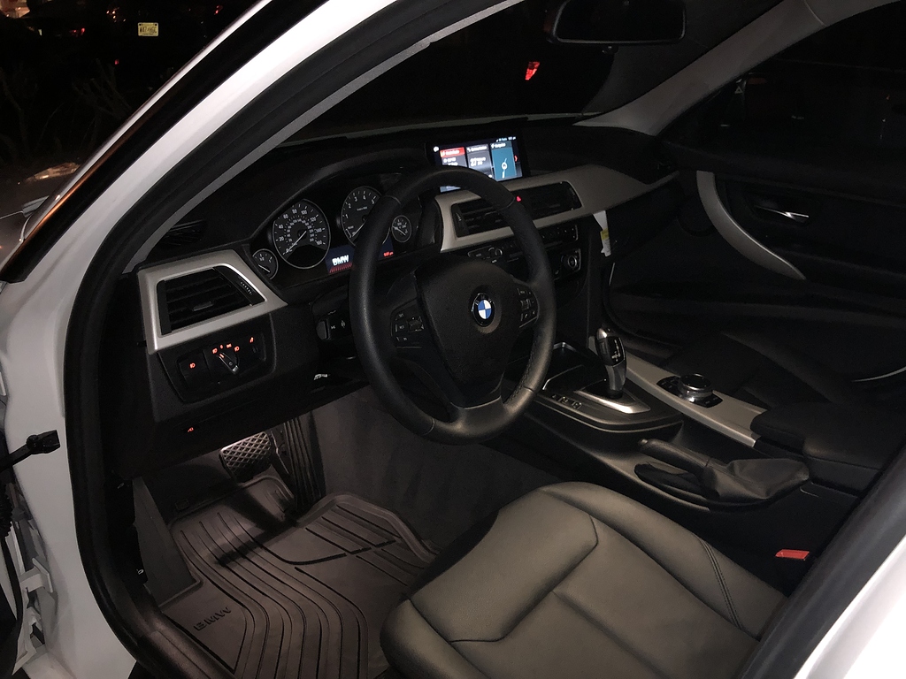 Lease Transfer 2018 BMW 320 Xi 289 per month and 300 down