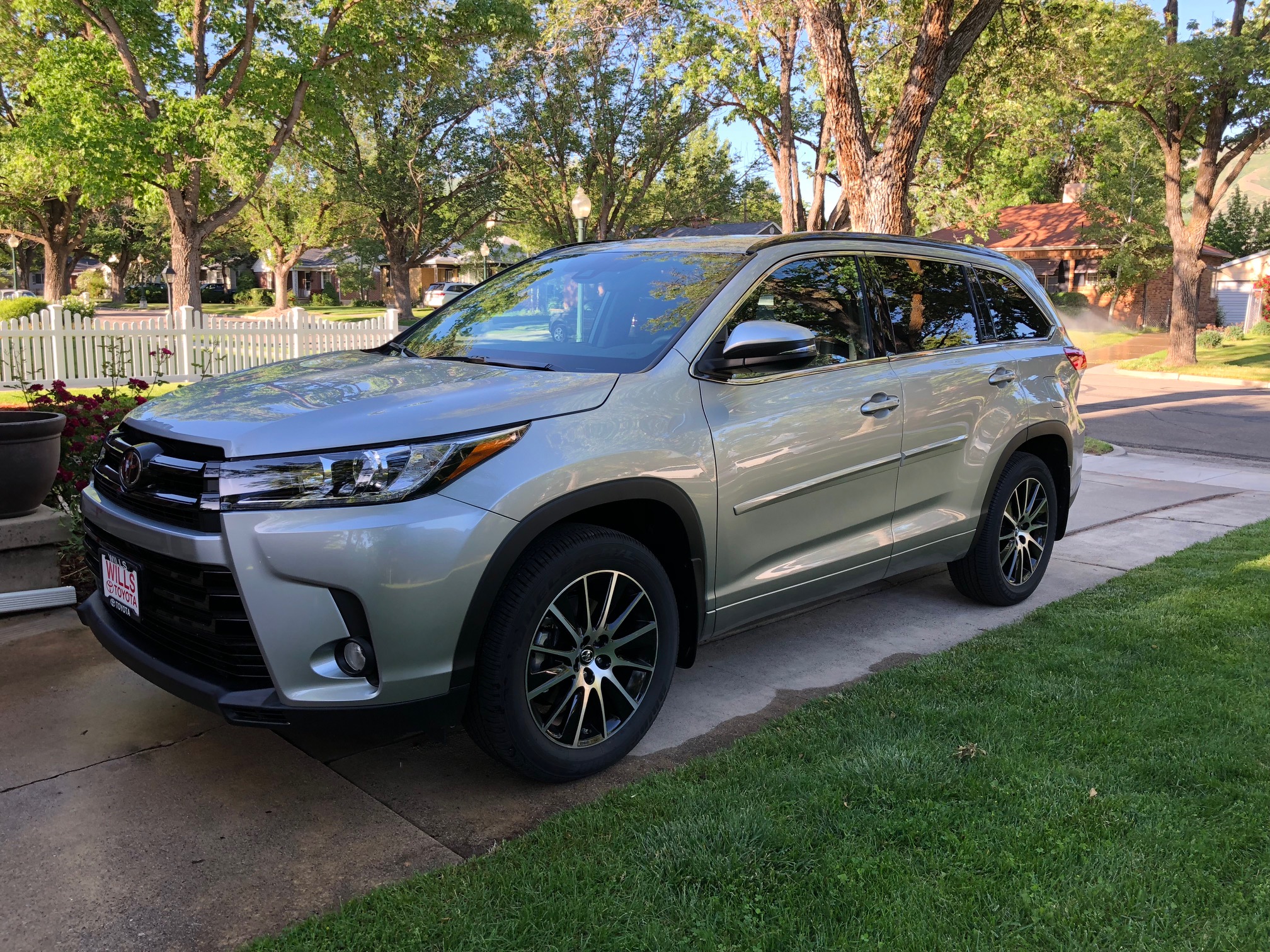 [Seattle Lease Transfer] 2018 Highlander SE AWD 370/mo, 2k MSDs, 16